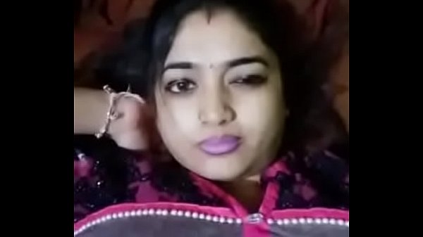 600px x 337px - onindianporn.com shows Sexy Renu Bhabhi showing her body to Beau porn video